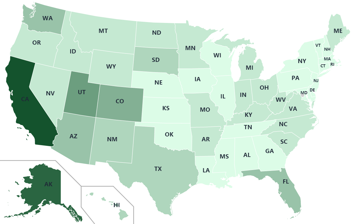 Choropleth map of the United States showing national park count per state, with California and Alaska darkest